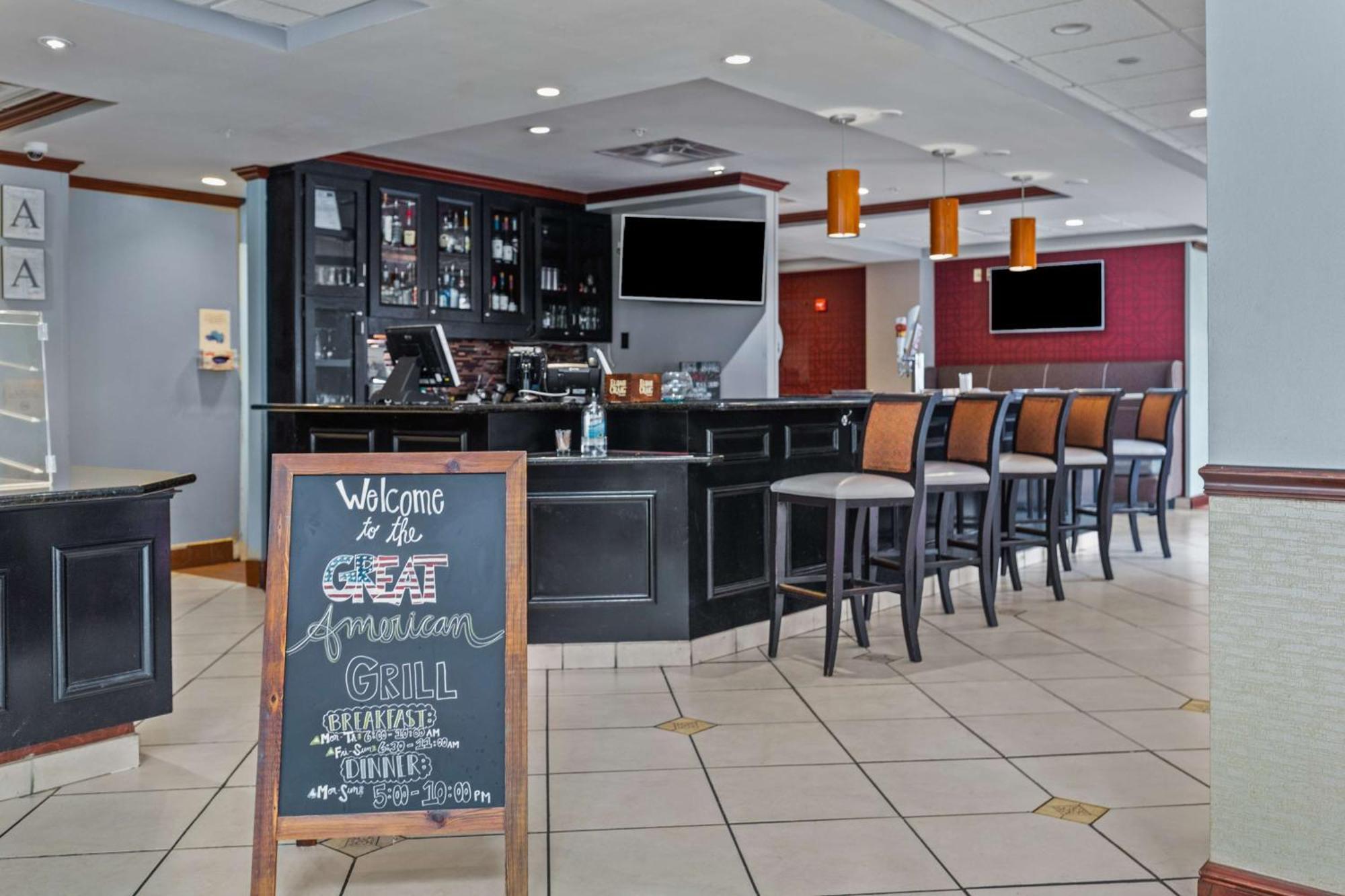 Hilton Garden Inn Starkville Eksteriør bilde