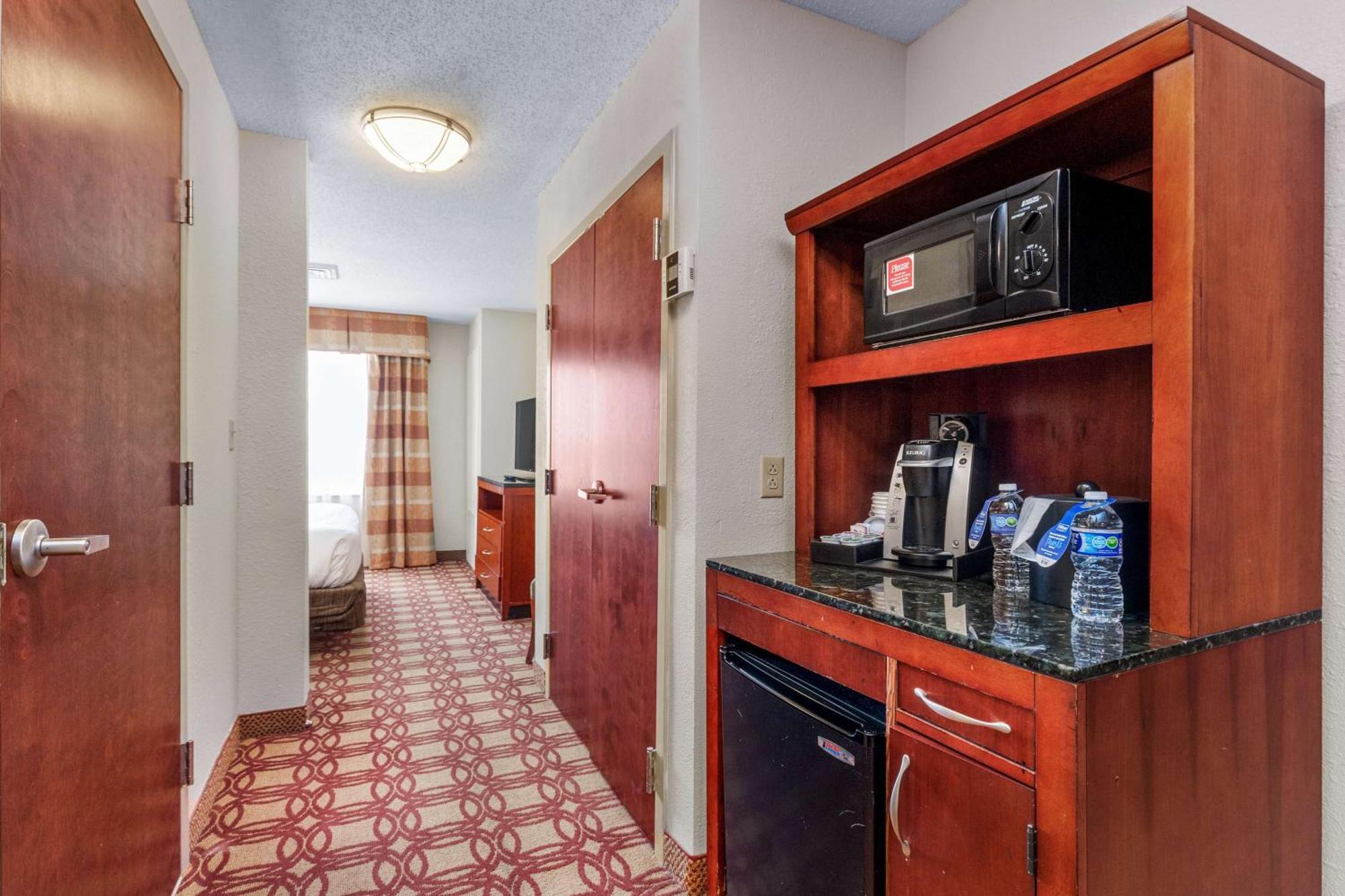 Hilton Garden Inn Starkville Eksteriør bilde